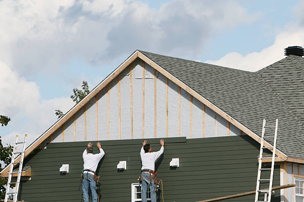 Professional Emergency Siding Repair technician working in Shrewsbury, NJ